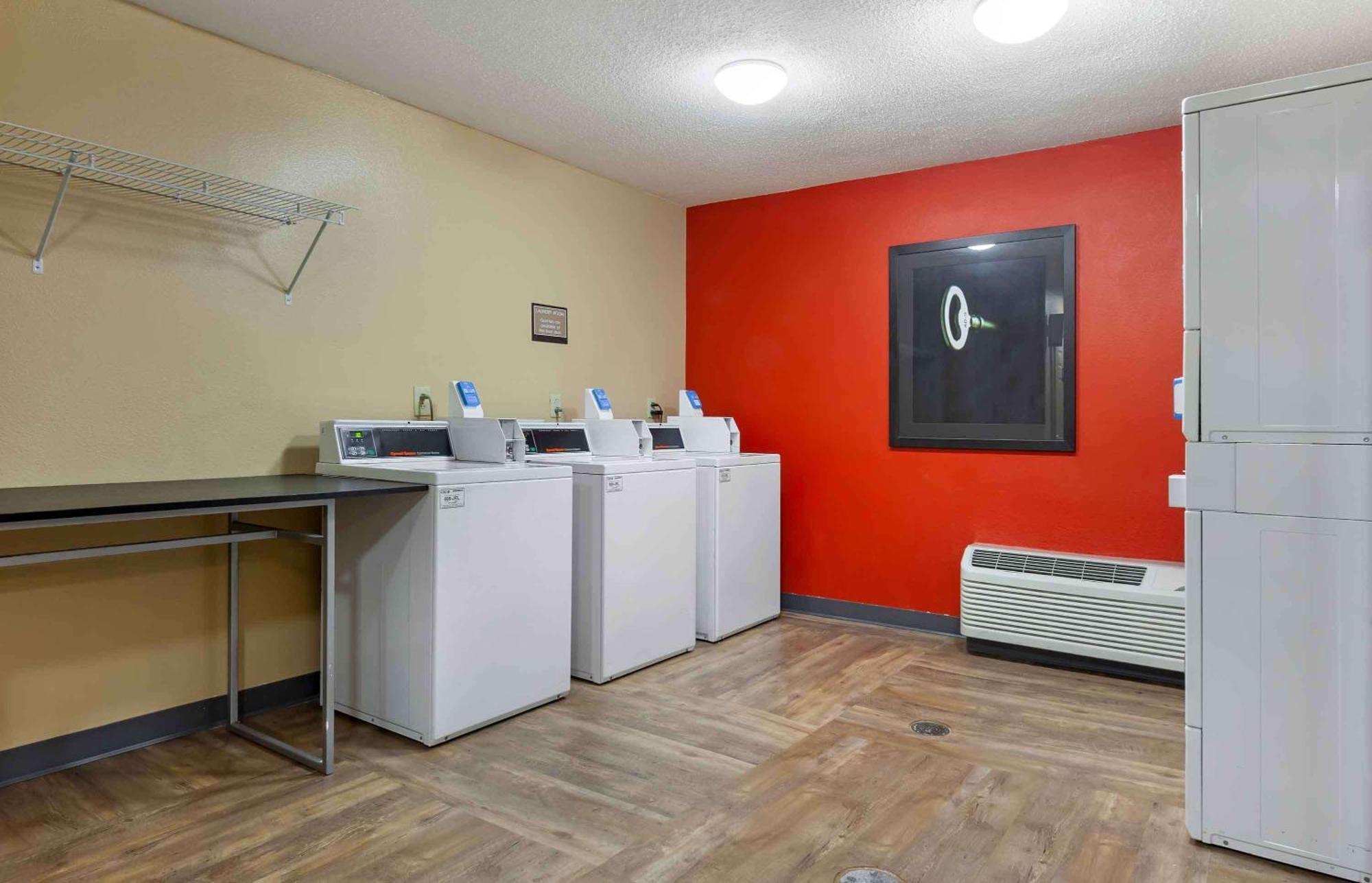 Extended Stay America Select Suites - Madison - Old Sauk Rd Buitenkant foto