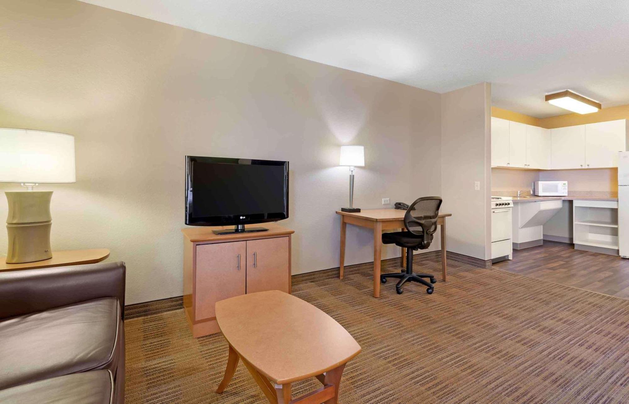 Extended Stay America Select Suites - Madison - Old Sauk Rd Buitenkant foto