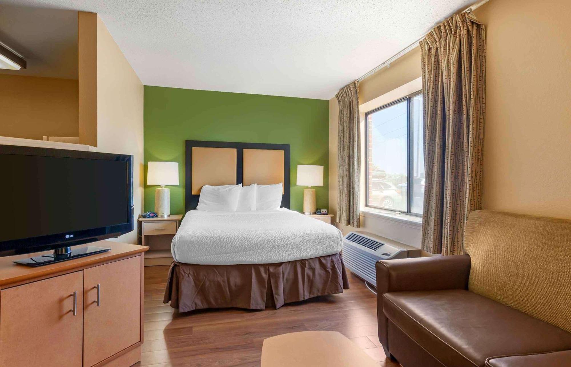 Extended Stay America Select Suites - Madison - Old Sauk Rd Buitenkant foto
