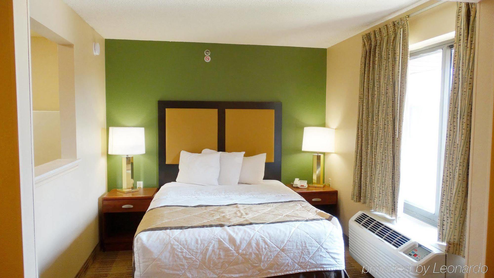 Extended Stay America Select Suites - Madison - Old Sauk Rd Buitenkant foto