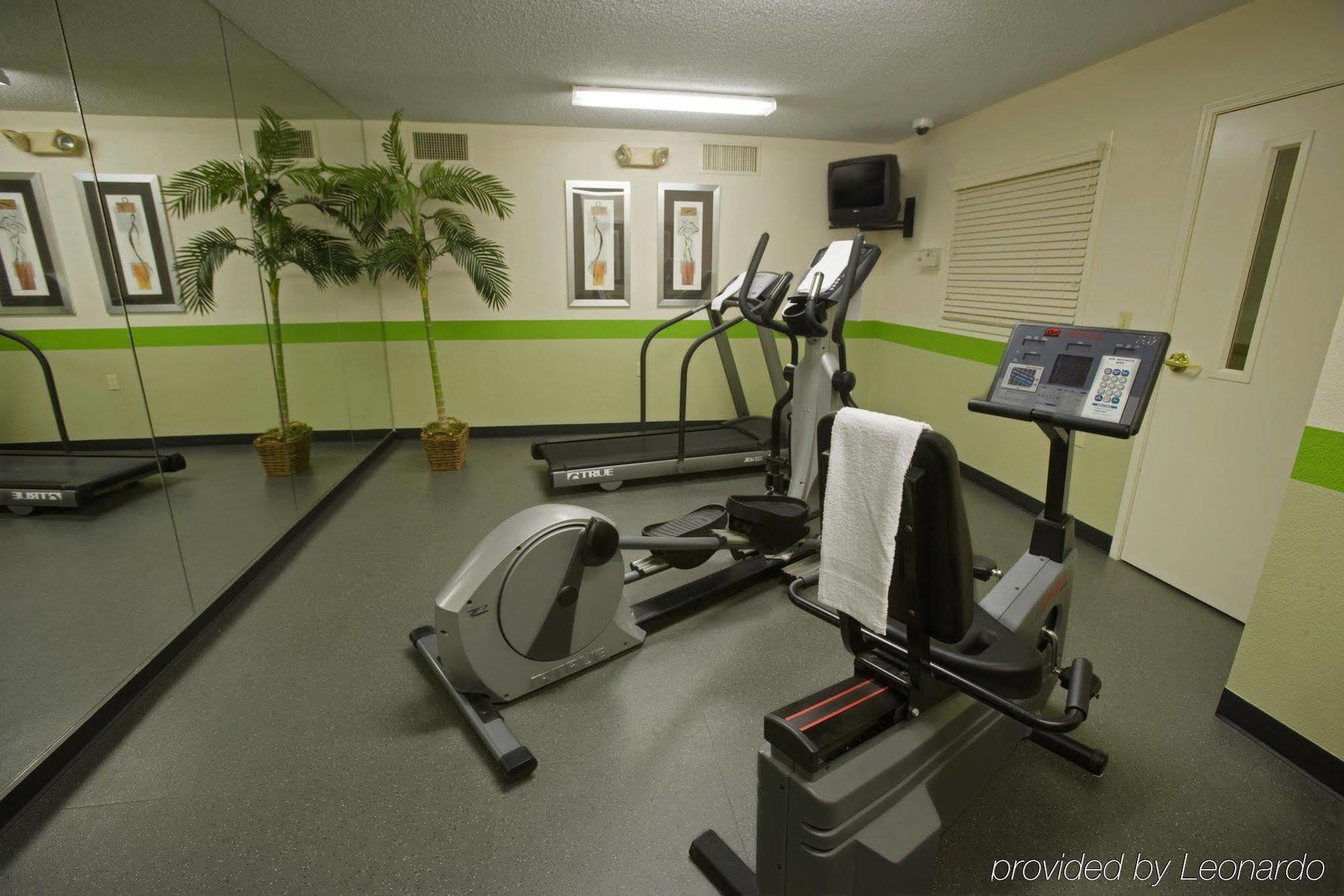 Extended Stay America Select Suites - Madison - Old Sauk Rd Buitenkant foto